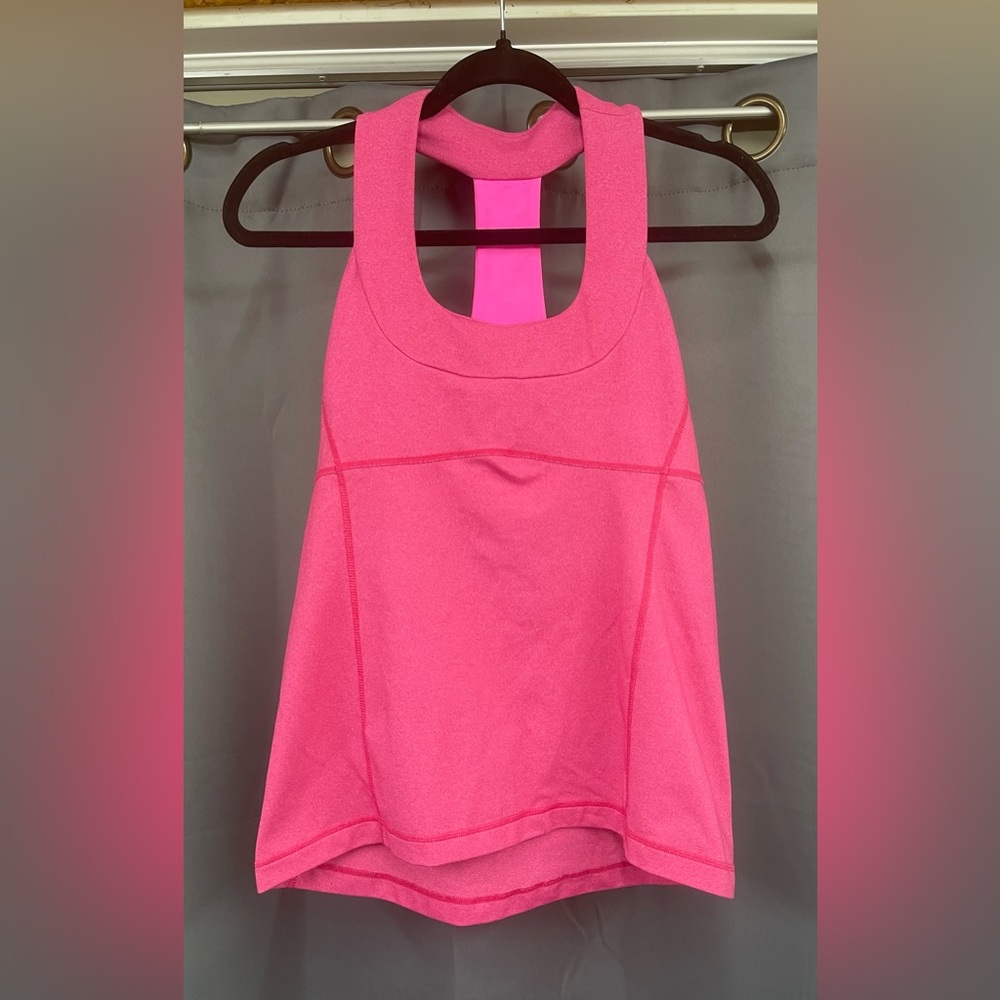 Lululemon Scoop Neck Tank in Flash size 6